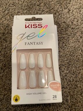Kiss Gel Fantasy Collection High Volume White Gel Long Nails FS07